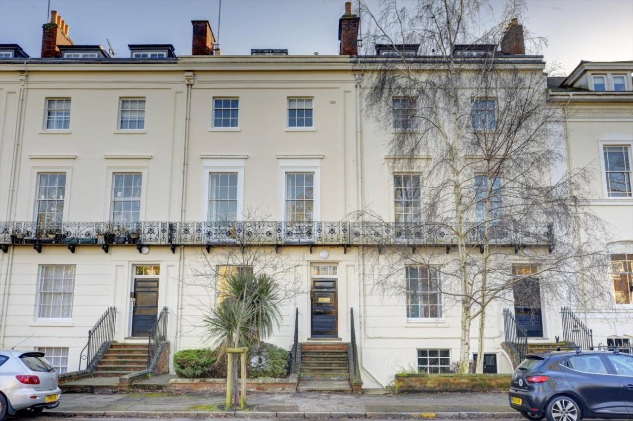 Regency Nest By Spa Town Property - Stylish 3 Bedroom Apartment On 2 Floors, Central Leamington Spa Extérieur photo