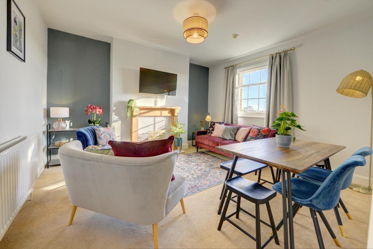 Regency Nest By Spa Town Property - Stylish 3 Bedroom Apartment On 2 Floors, Central Leamington Spa Extérieur photo